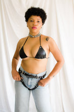 Load image into Gallery viewer, Selena Thong